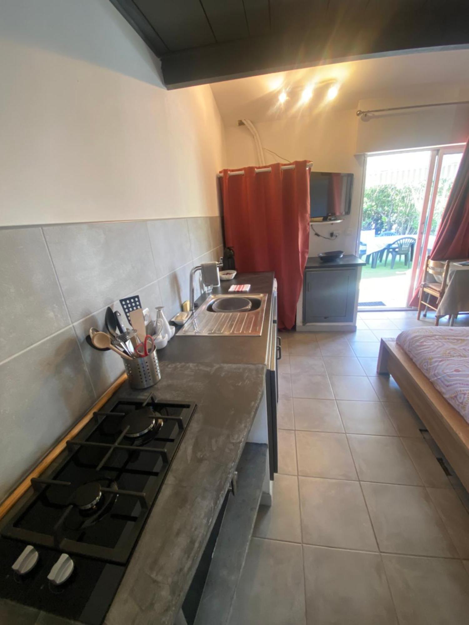 Proche Ajaccio Maisonnette Independante 4 Personnes Au Calme Alata ภายนอก รูปภาพ